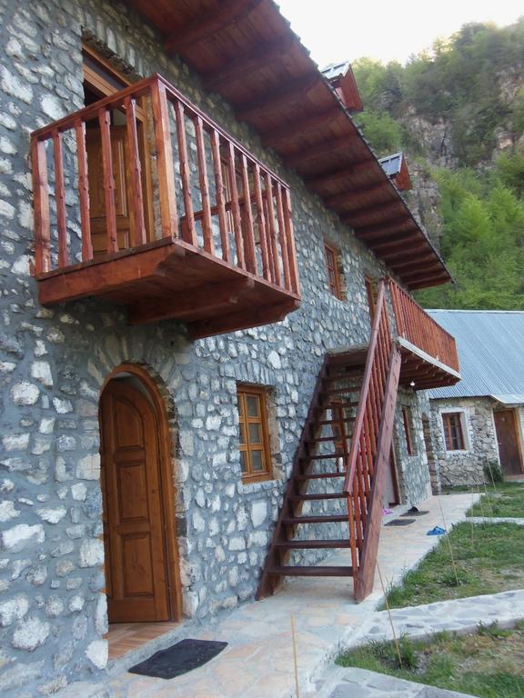 Bujtina Berishta Theth Hotel Exterior photo
